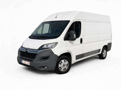 Citroen Jumper H2 L2 – 1° EIG – lichte vracht met rekken – mooi – technisch in orde – NOG BEKLEEFD – AUT AIRCO – CRUISE !!! bei Best Budget Car in 3000 Tienen